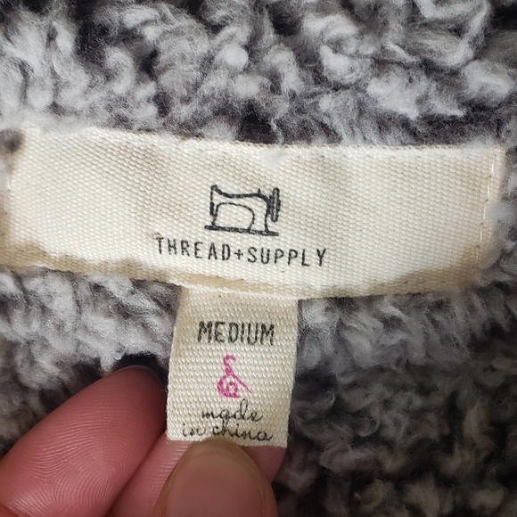 Sherpa Quarter Zip - Picture 2 of 5